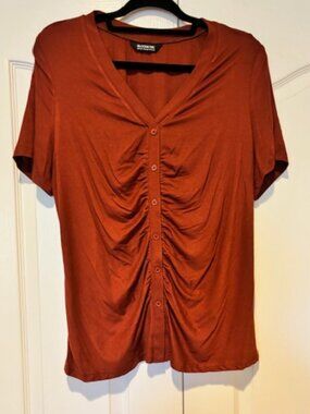 BloomChic V Neck Button Detail Ruched T-shirt 14 - 16/1X